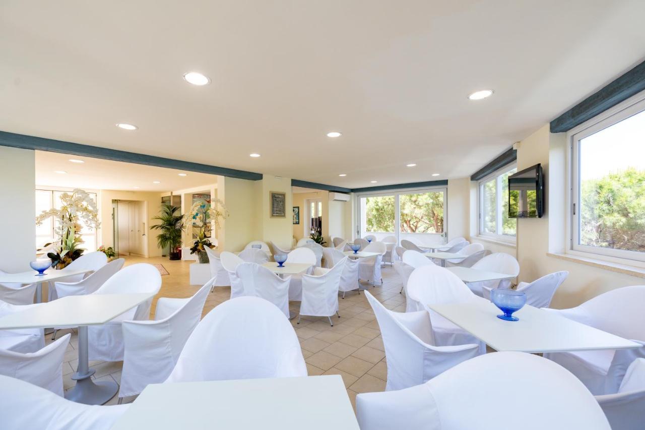 Hotel Rosmarina مارينا دي غروسيتو المظهر الخارجي الصورة