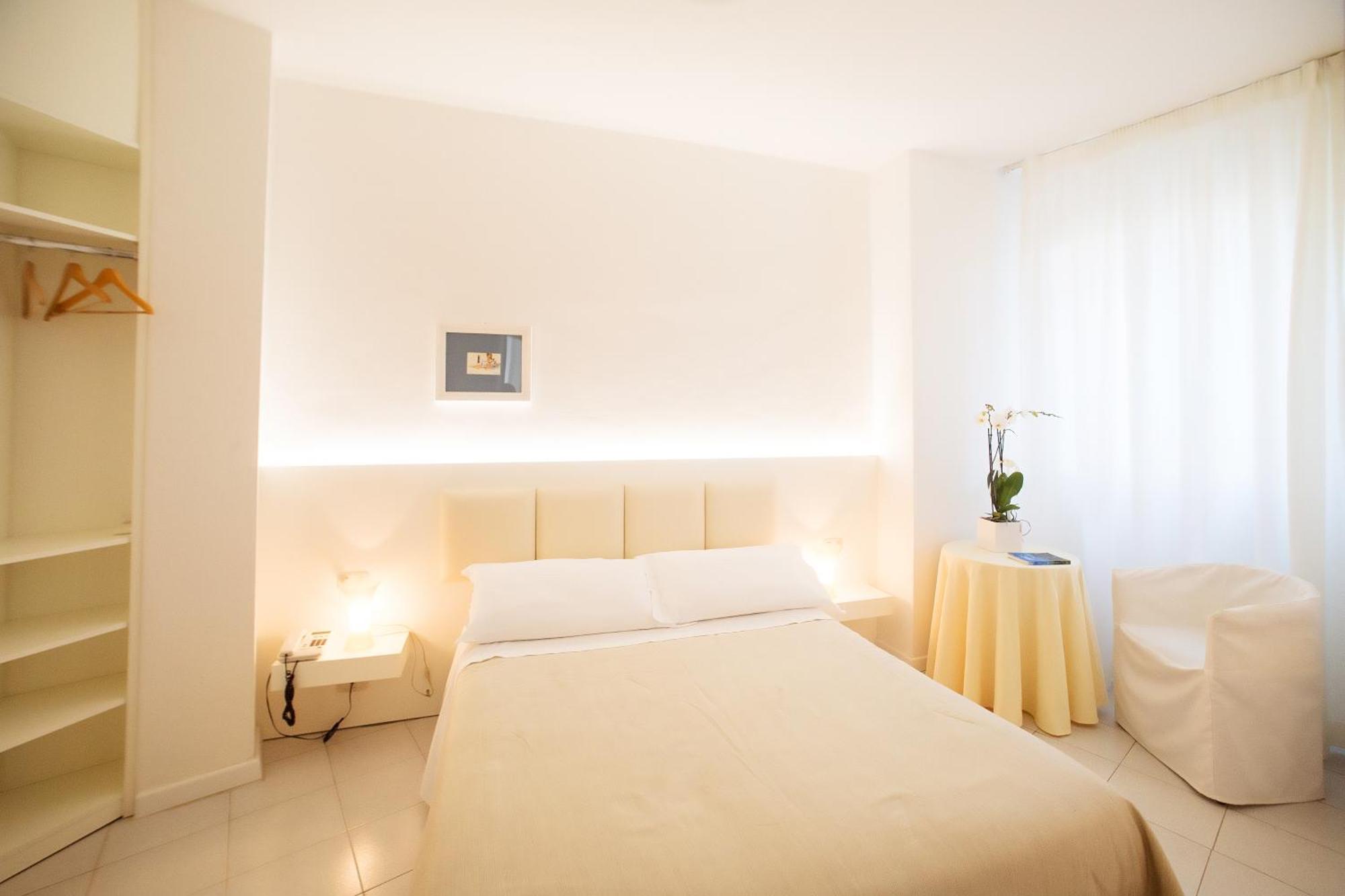Hotel Rosmarina مارينا دي غروسيتو المظهر الخارجي الصورة